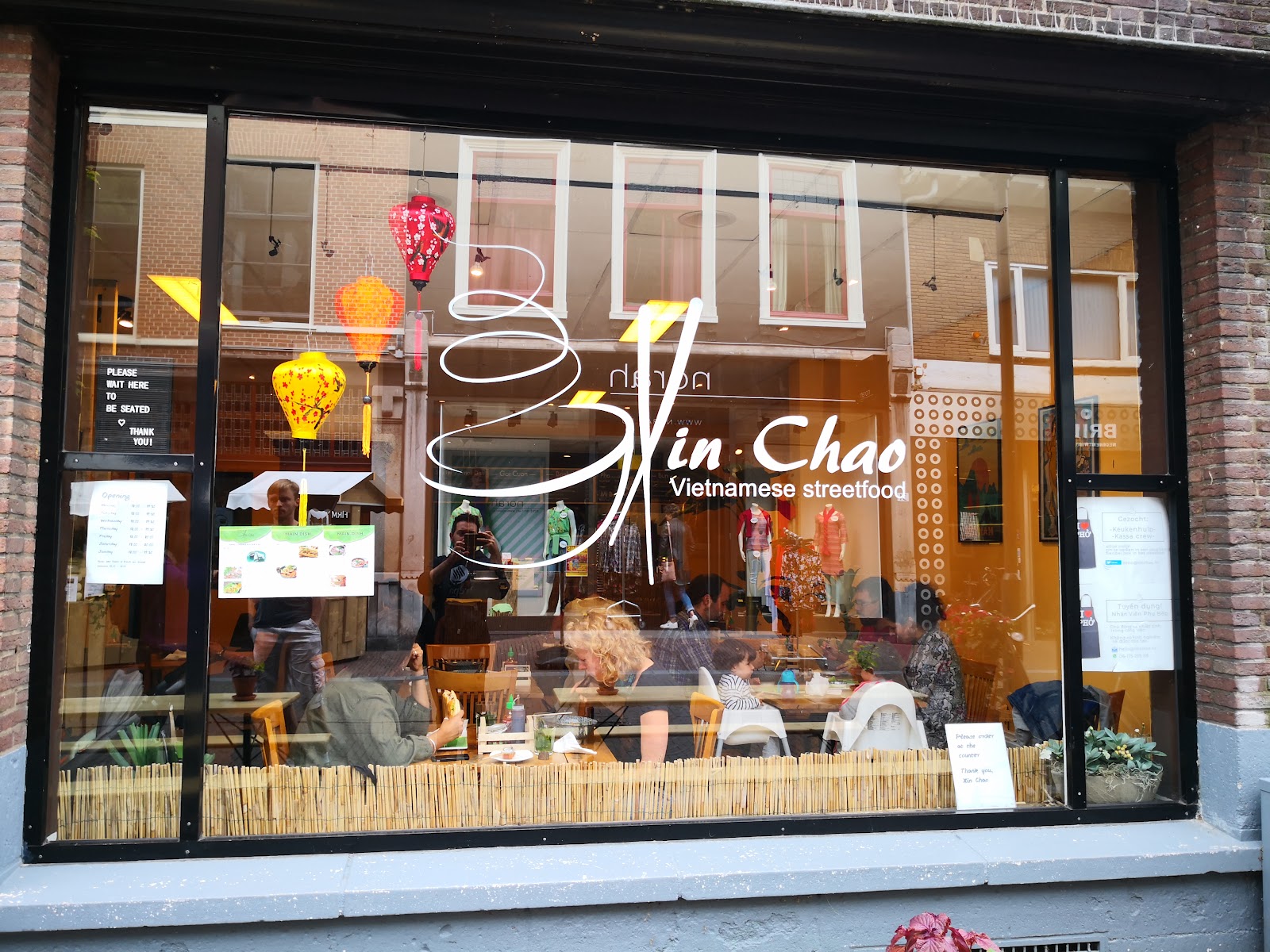 Foto van Xin Chào Wageningen - Saigon Street Food