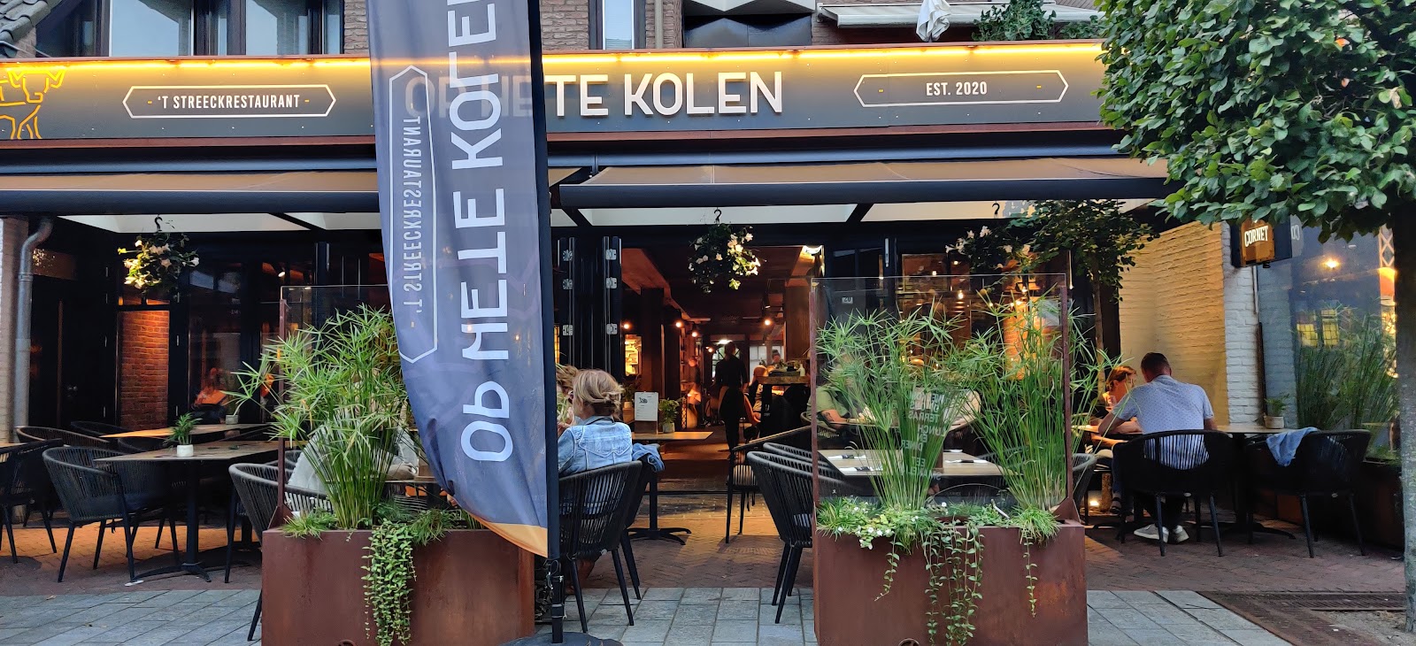 Foto van Op Hete Kolen