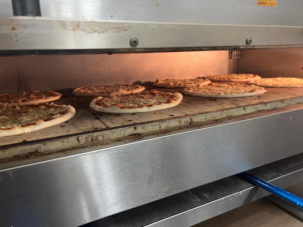 Foto van Pizzeria Hama & Supermarkt