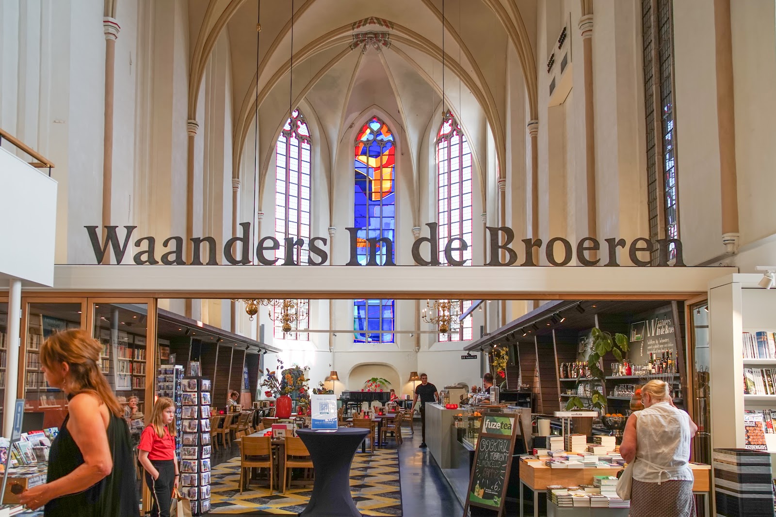 Foto van Van der Velde Boeken