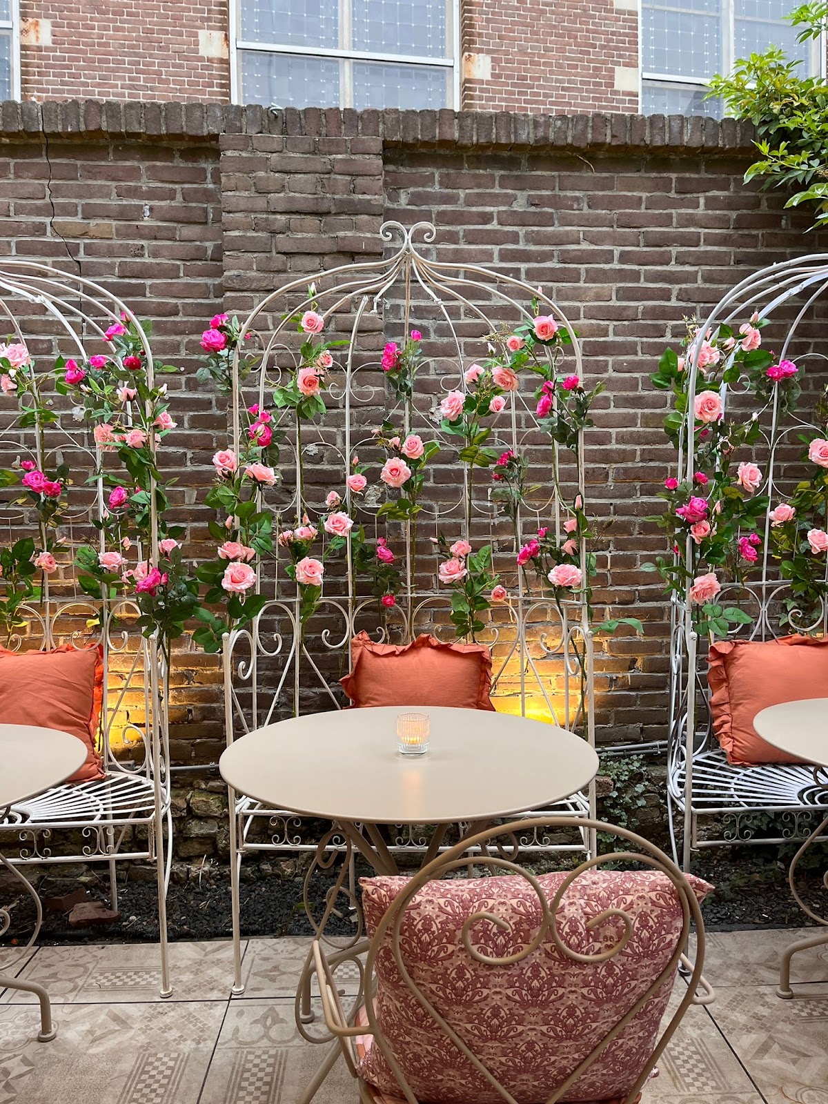 Foto van The Flower Garden