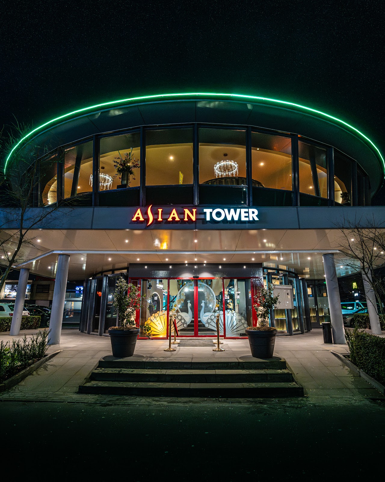 Foto van Asian Tower