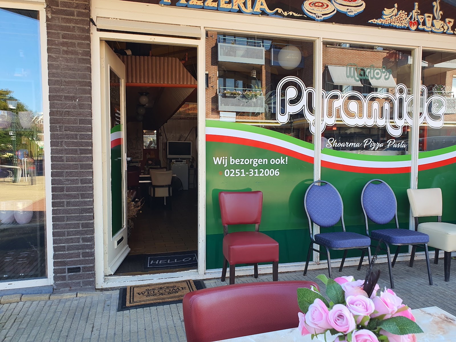 Foto van Mario's Shoarma Grillroom "De Pyramide"