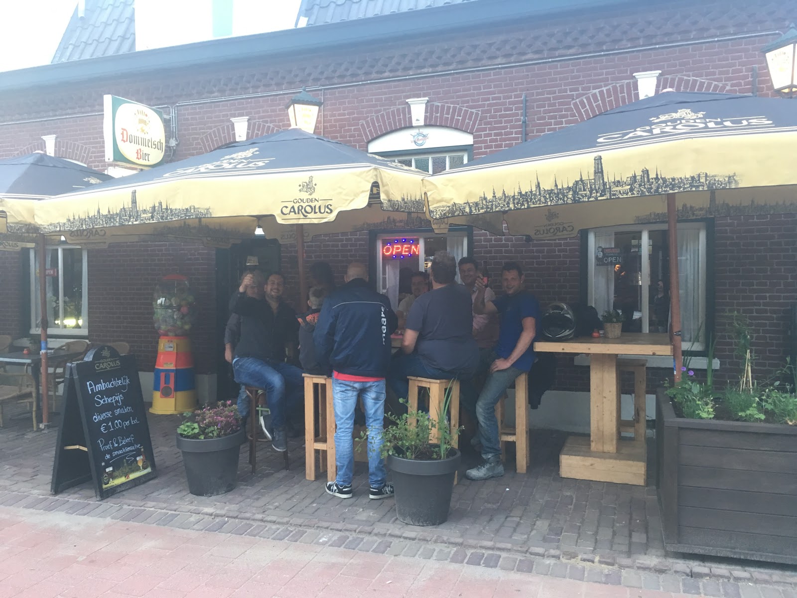 Foto van de Tierelier