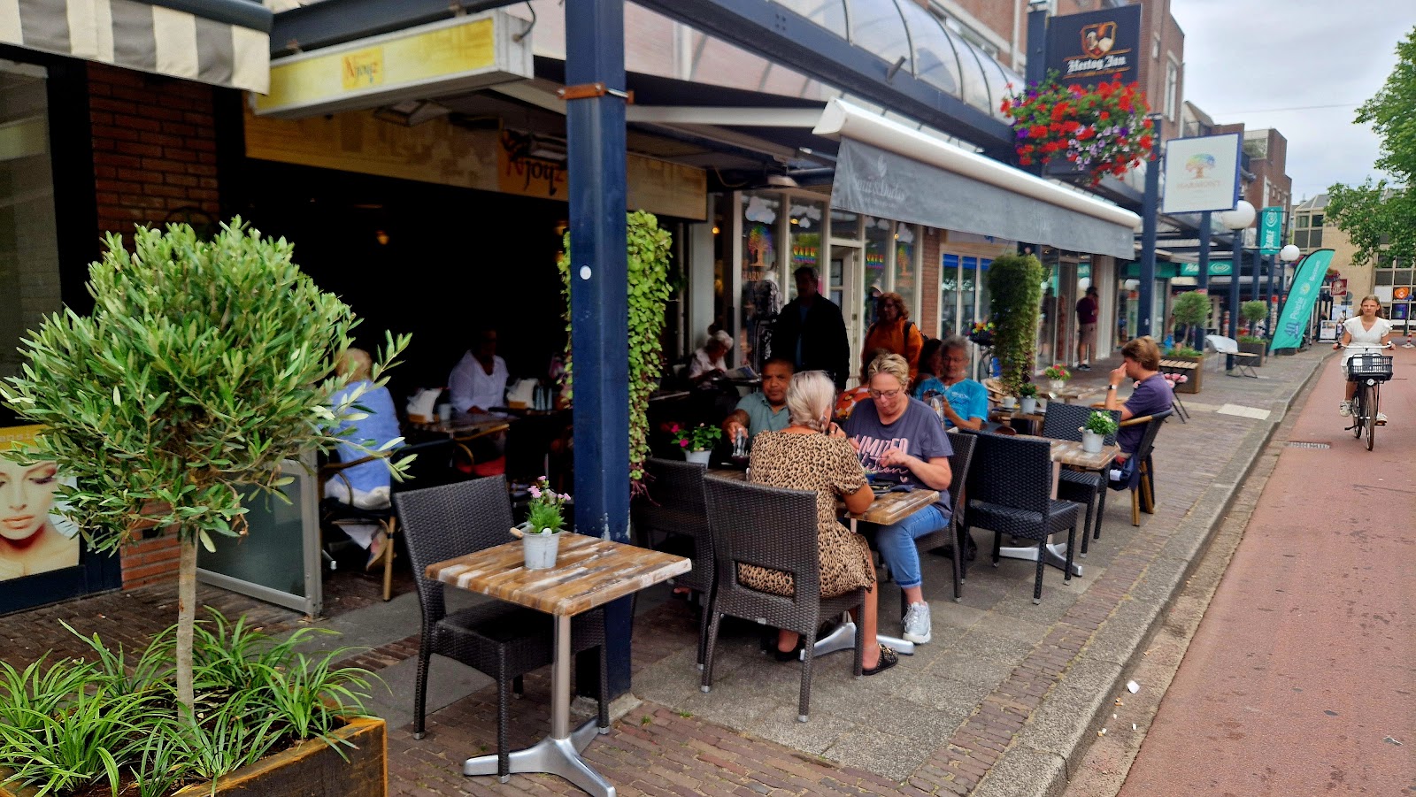 Foto van Lunchroom en catering Brasserie 'Njoyz