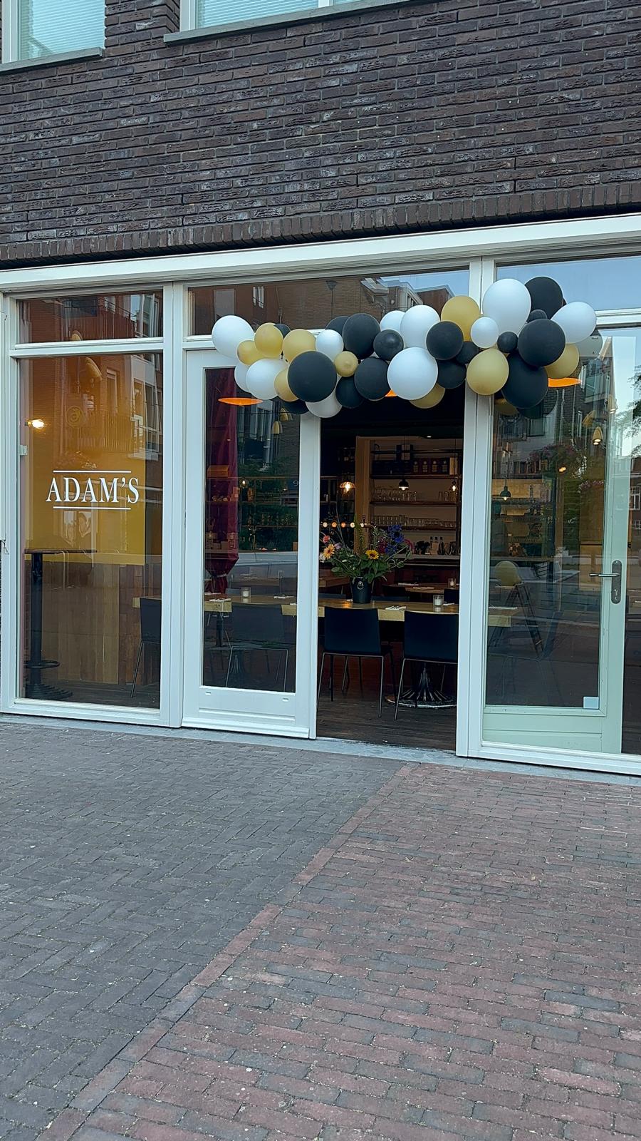 Foto van Adam’s Burgers & Bites