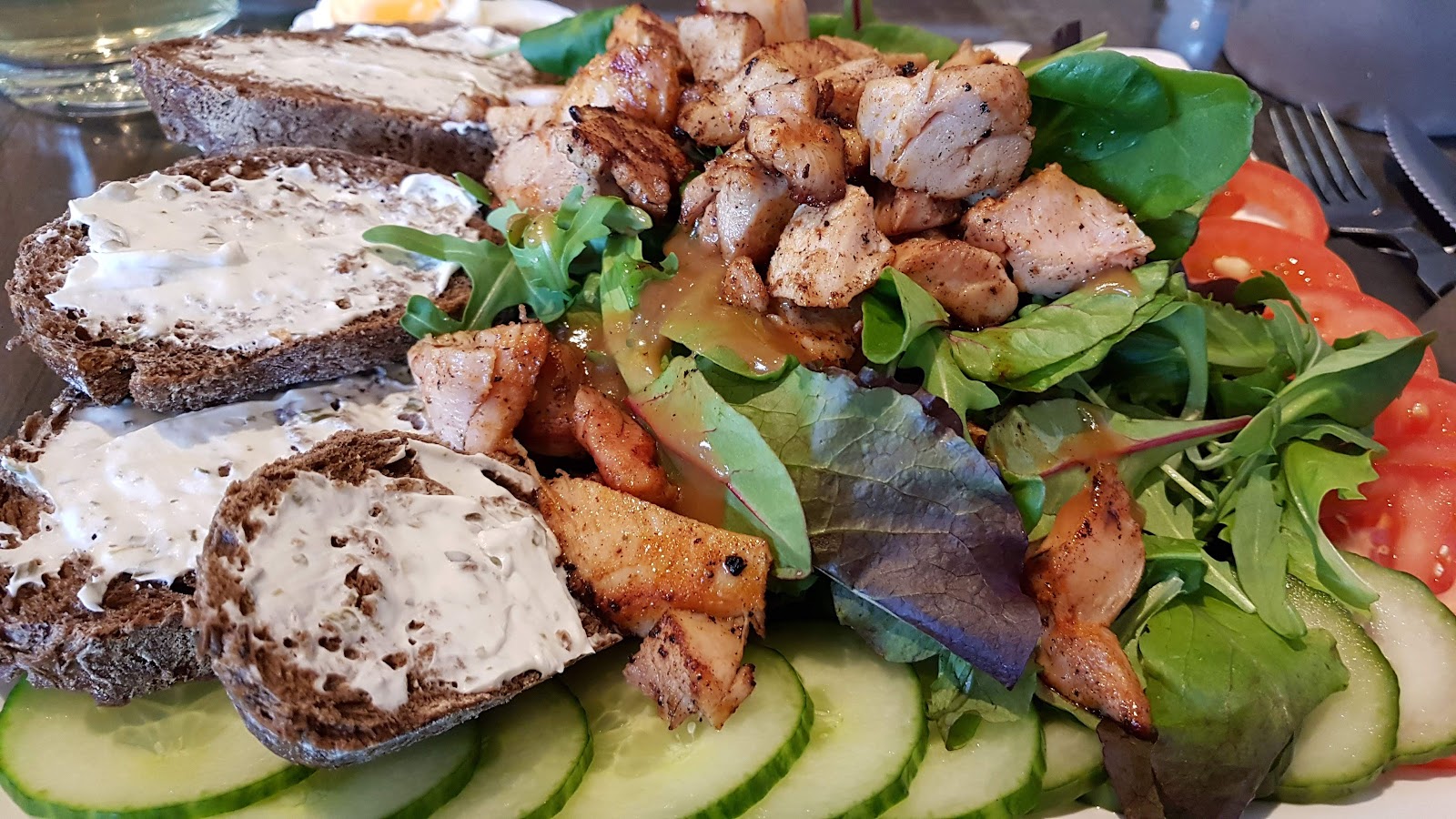 Foto van lunchroom het belegh